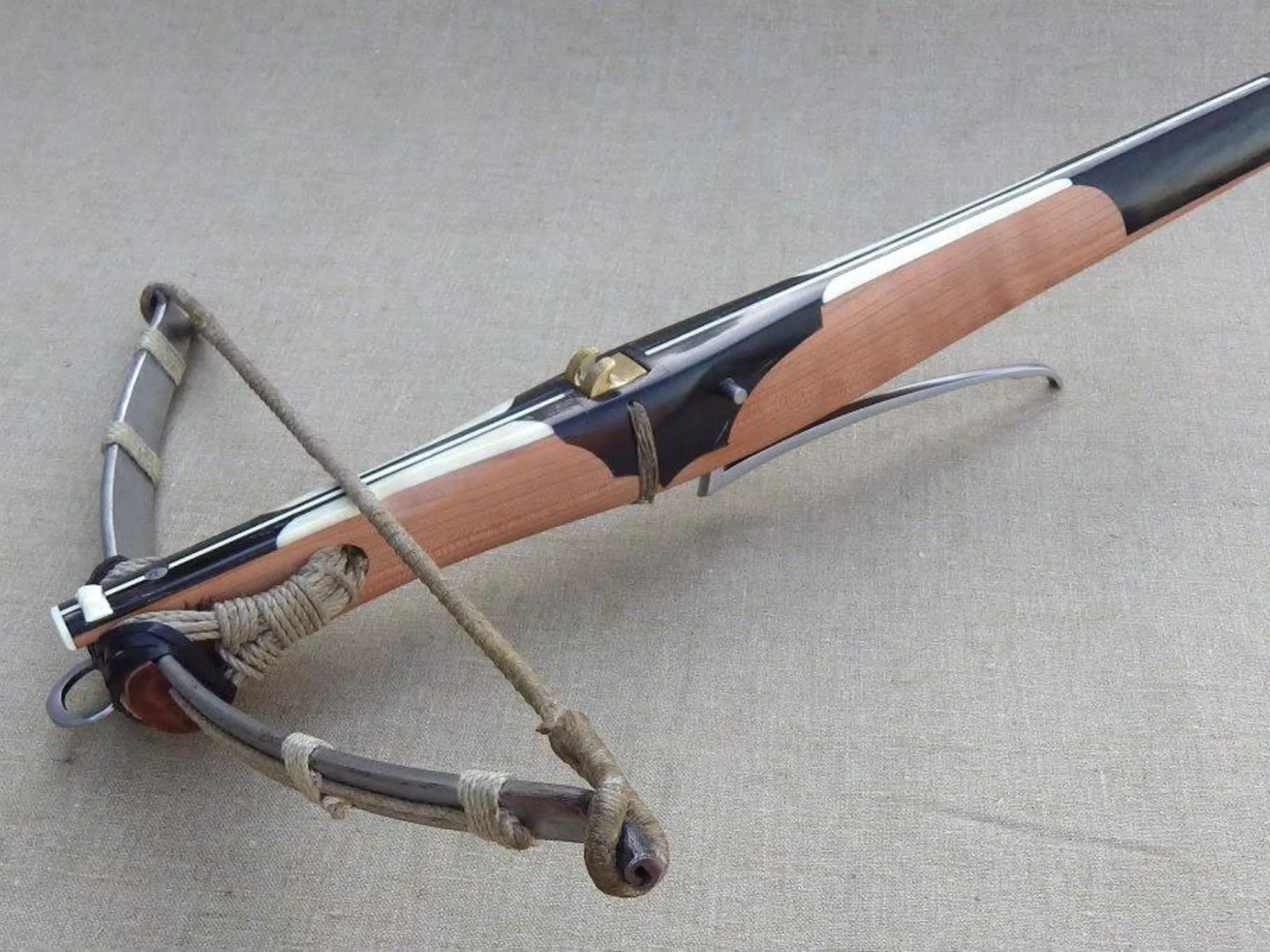 15thC medieval hunting crossbow