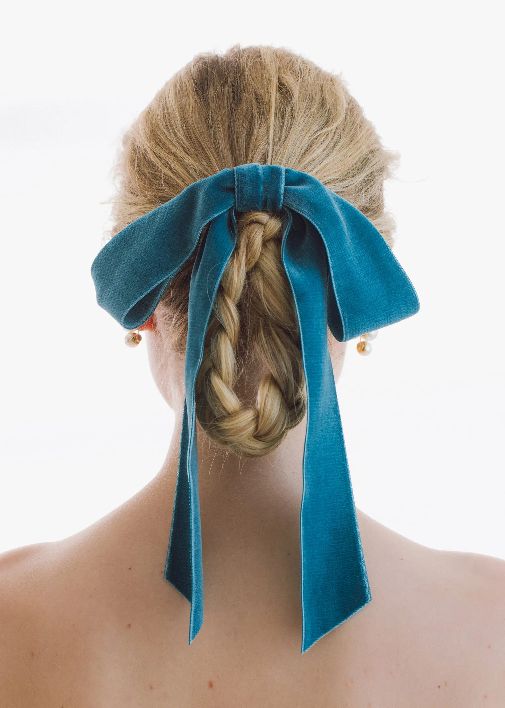 Adley Velvet Bow Barrette -- Azul