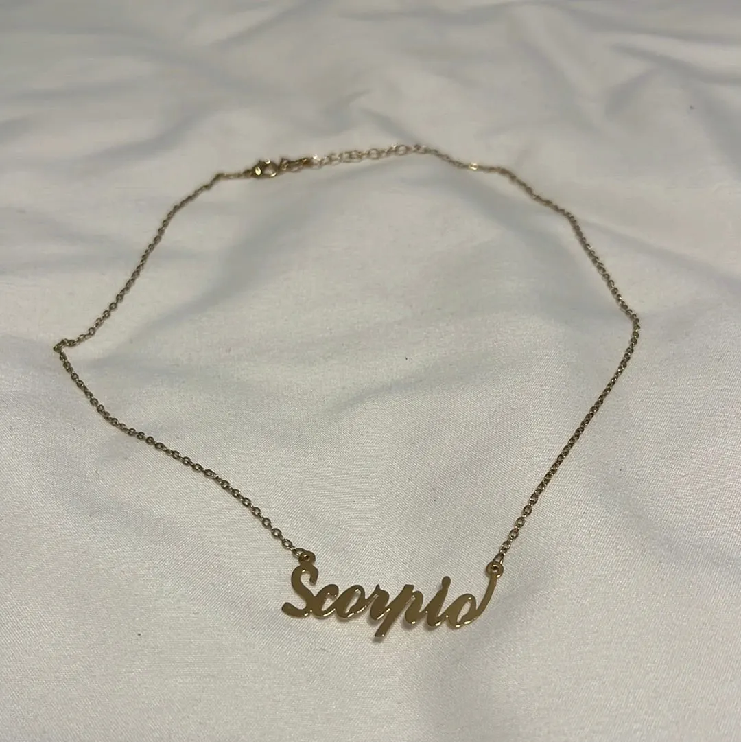 BALLERS: Amber's Scorpio Necklace