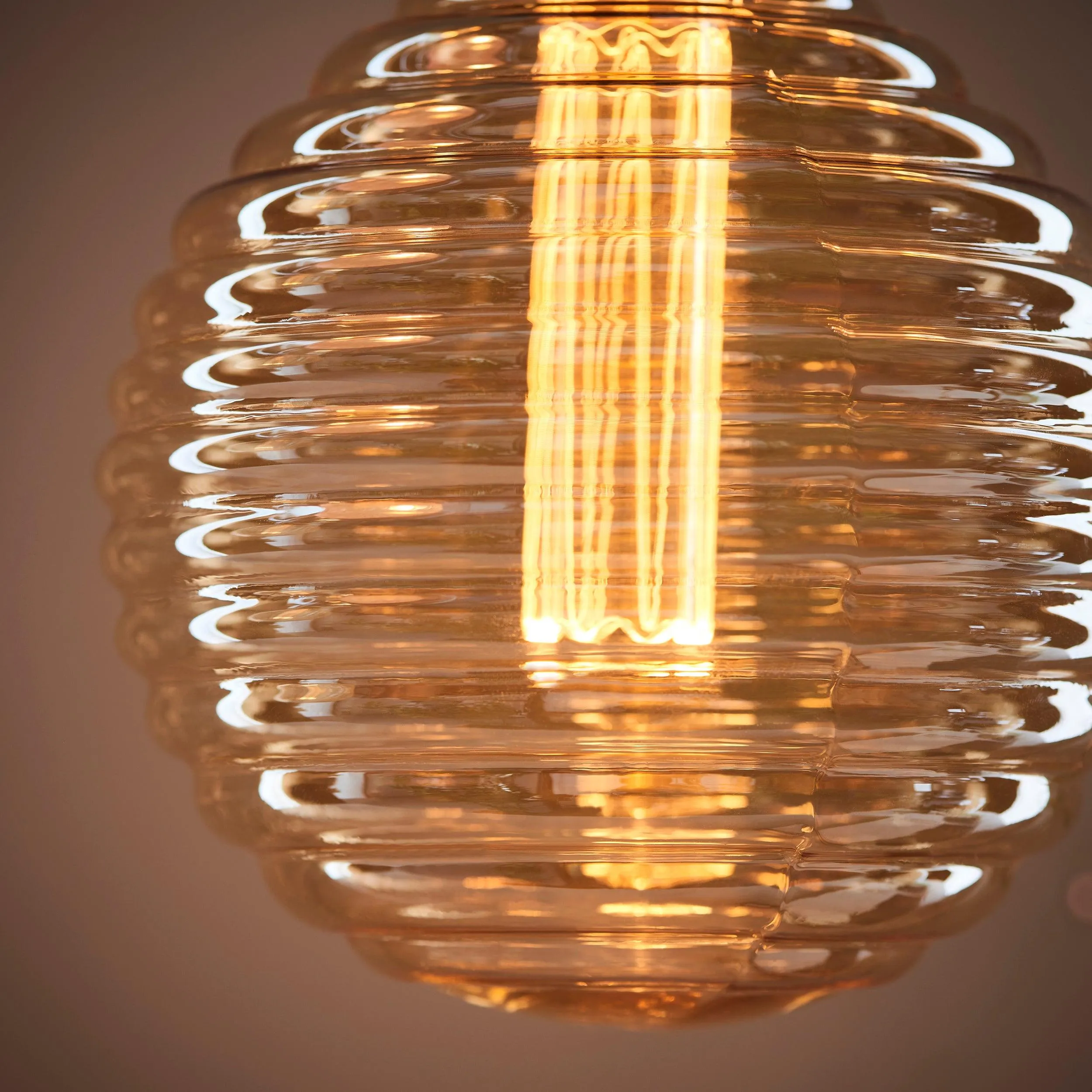 Beehive E27 Amber Tinted Ribbed 2.5w LED Light Bulb