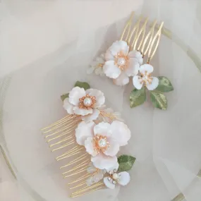C193. white ivory florals bridal hair comb set