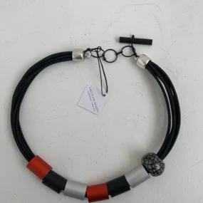 CB135 - Big Bead Necklace in Red/Black