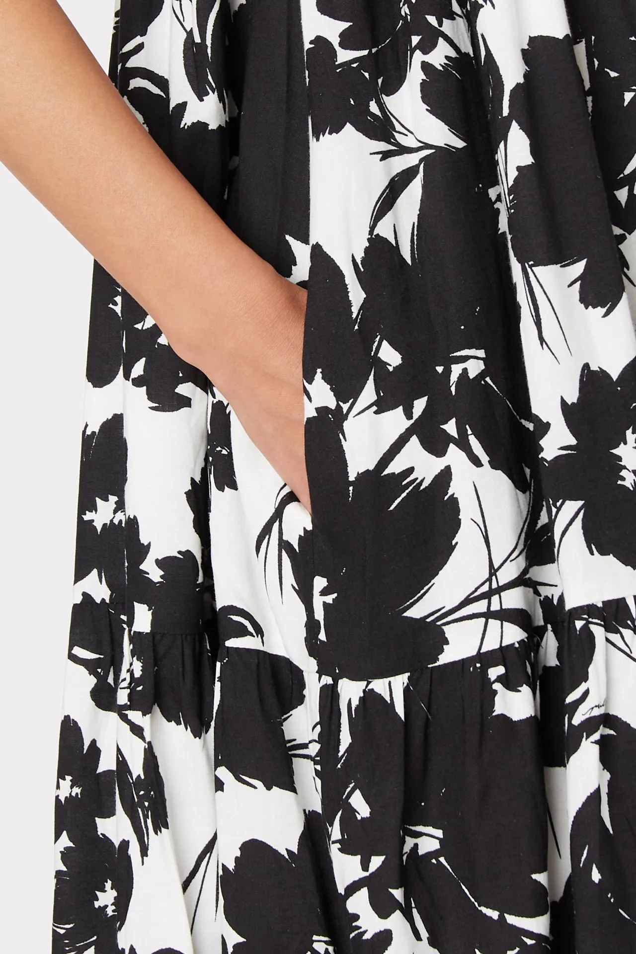 Dani Silhouette Linen Dress