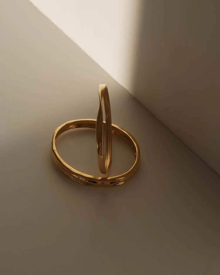 Kirstin Ash Fold Bangle, Gold