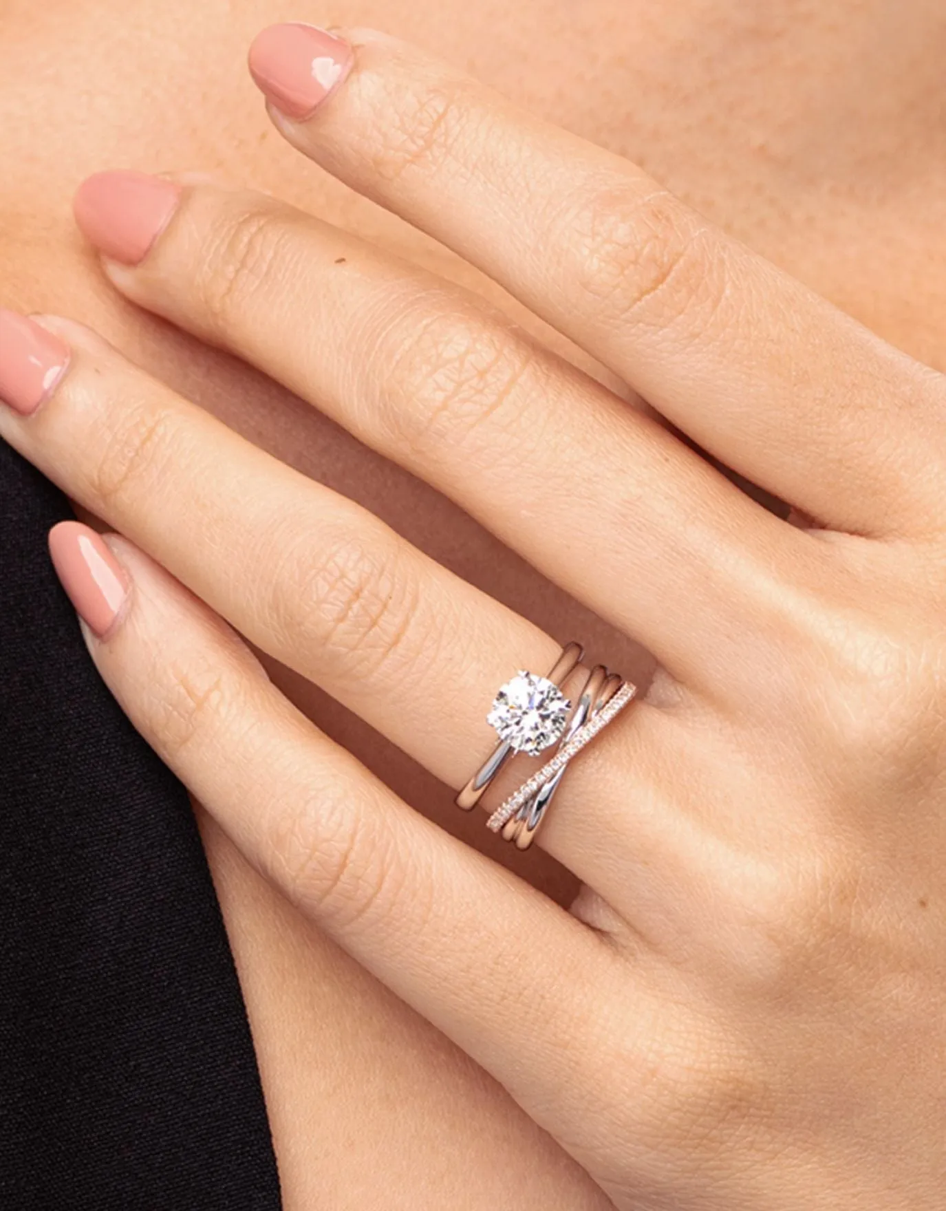 LVC Desirio Cross Wedding Band with Brilliant Diamonds on White or Rose Gold Band