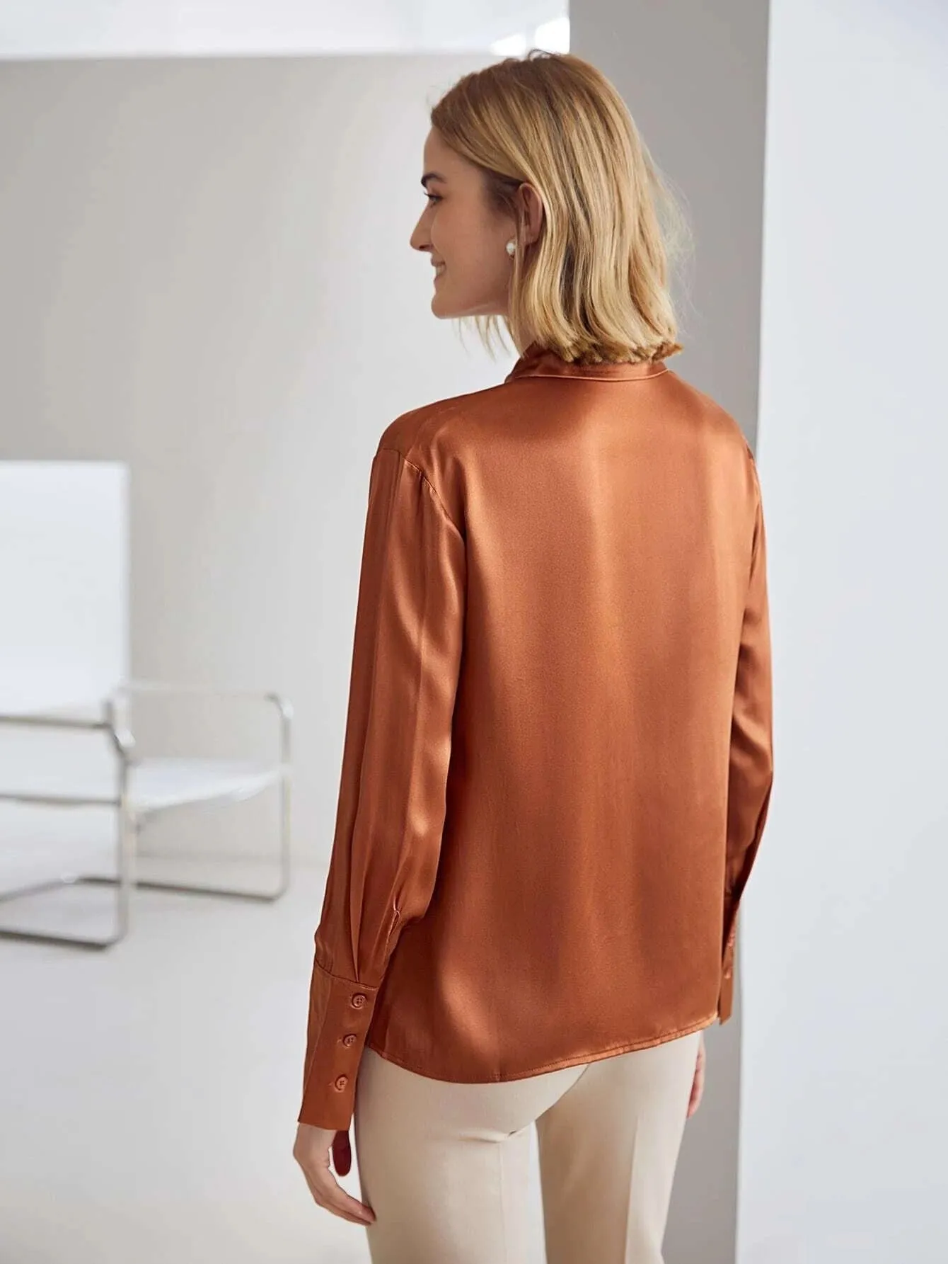 Modern 100% Silk Long Sleeves Silk Staight Fit Top Silk Blouse for Women