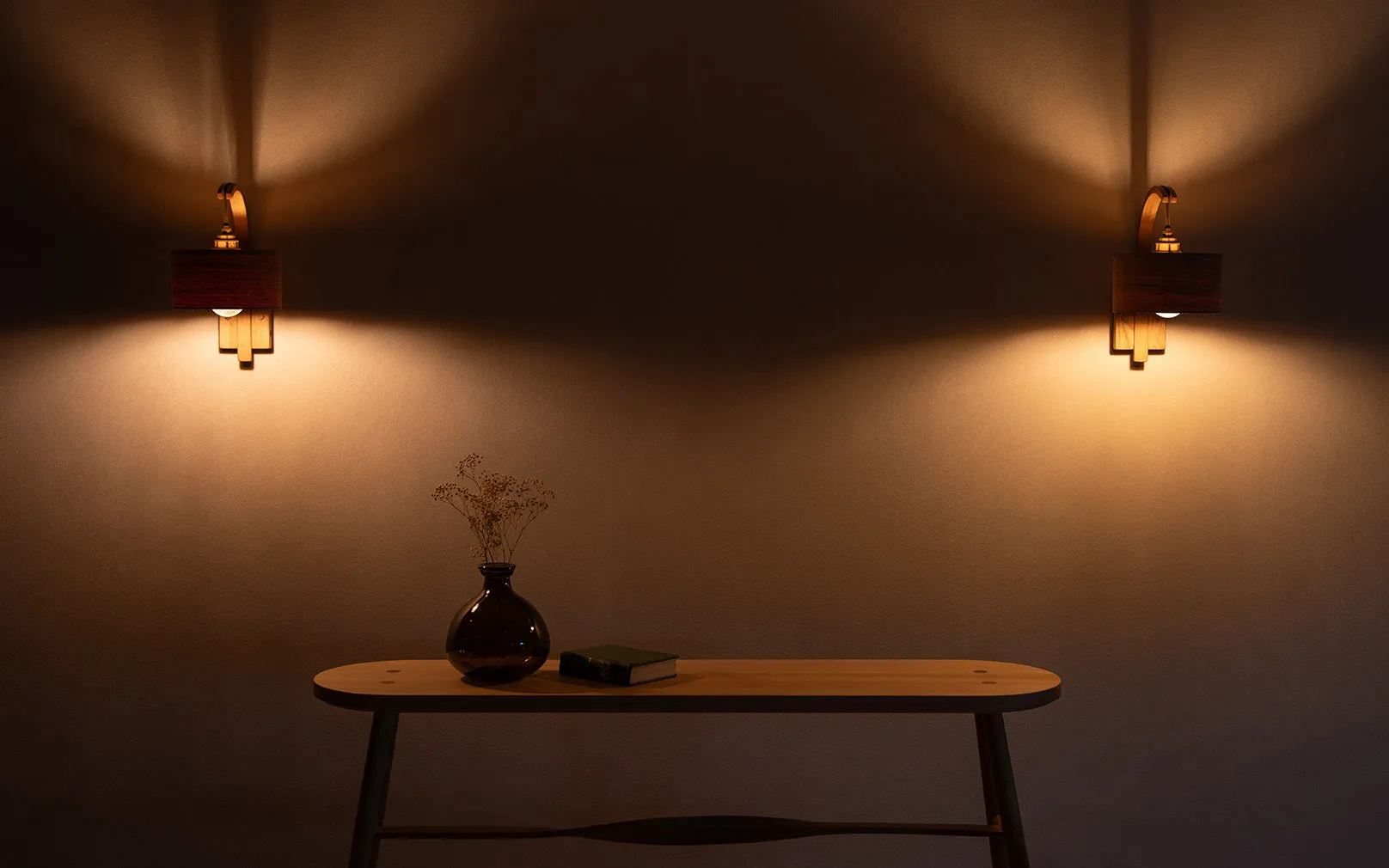 Stem Wall Light