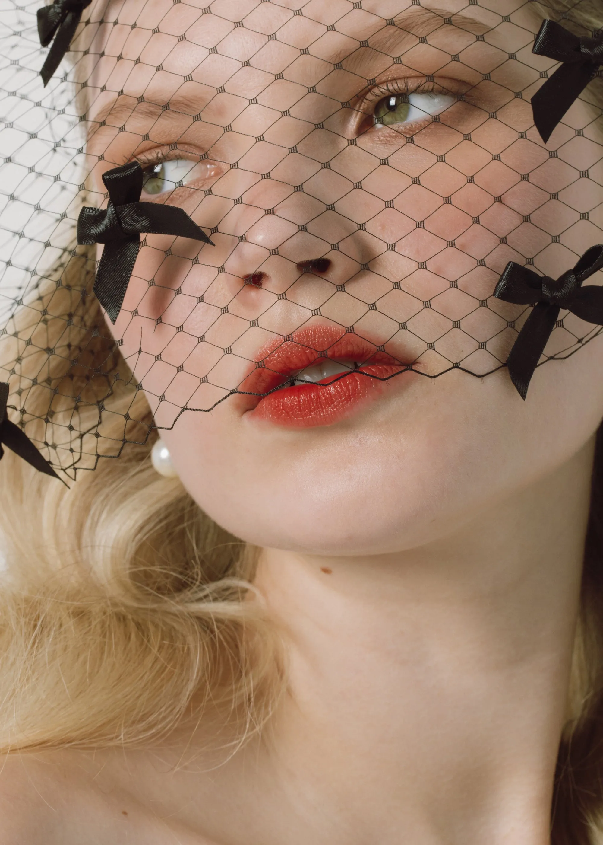 Teri Voilette -- Black