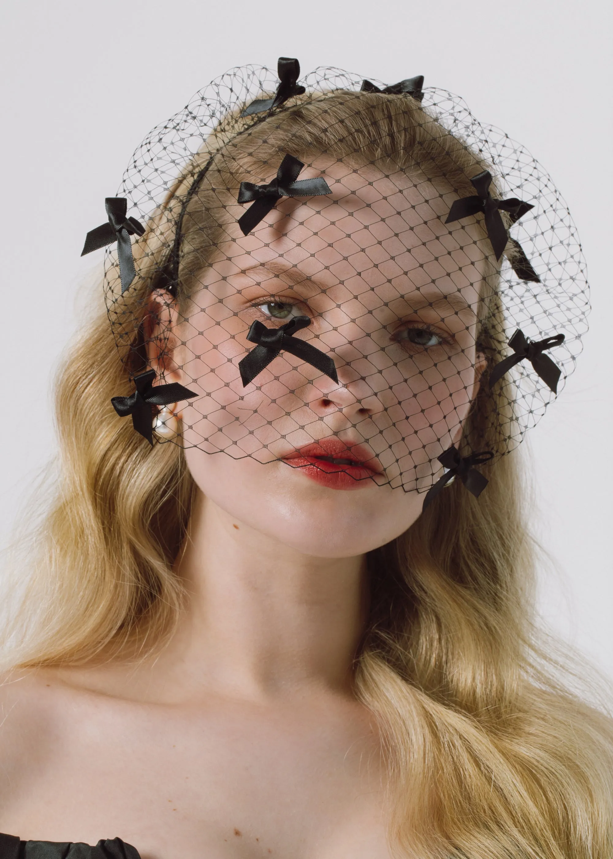 Teri Voilette -- Black